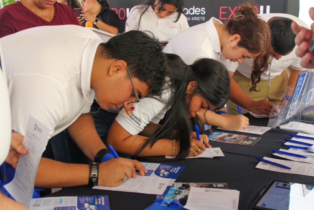ExpoU_SA-2